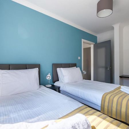 The Douglas - Spacious 2 Bed Apartment In Uddingston Exterior foto