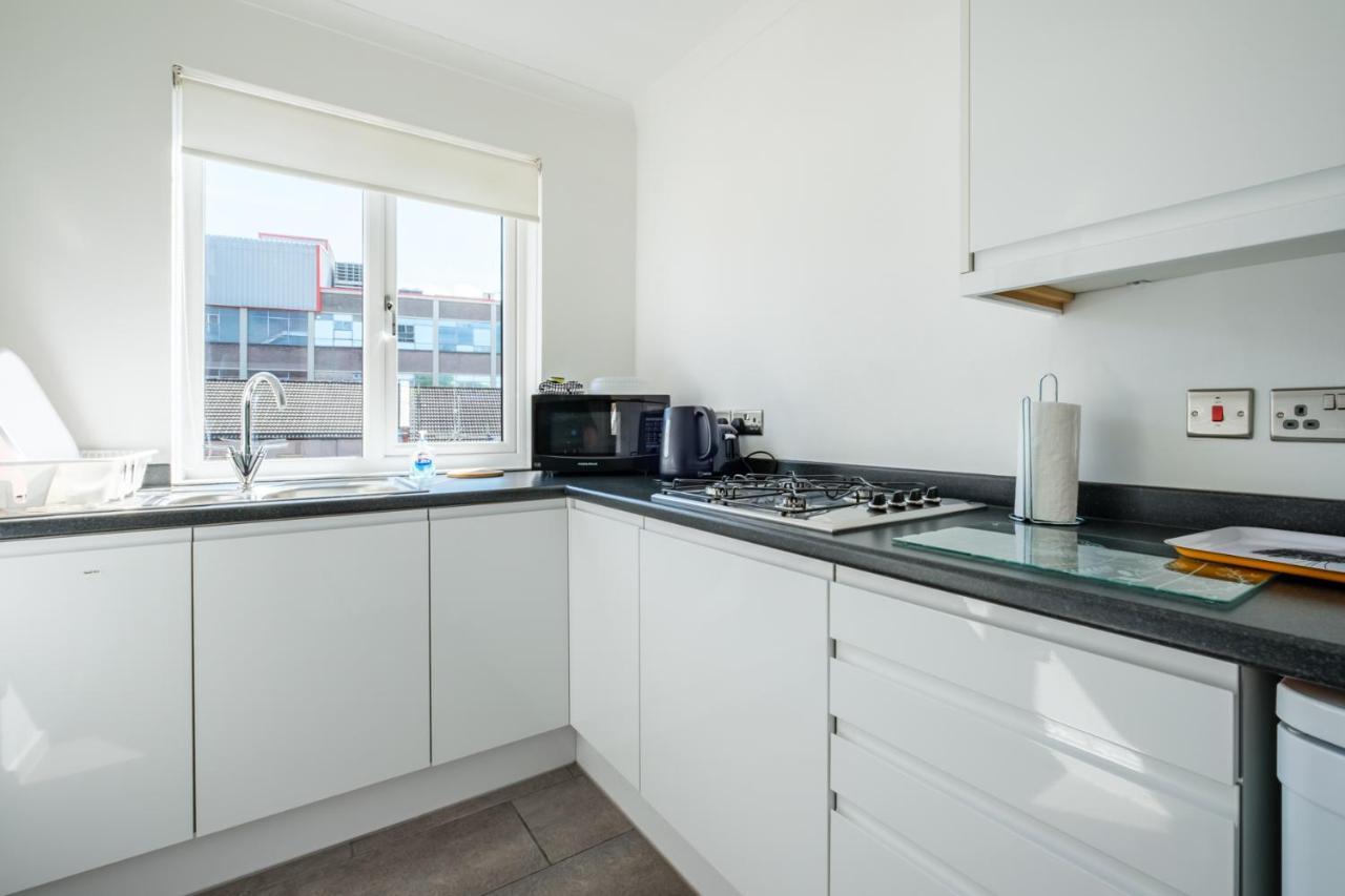 The Douglas - Spacious 2 Bed Apartment In Uddingston Exterior foto