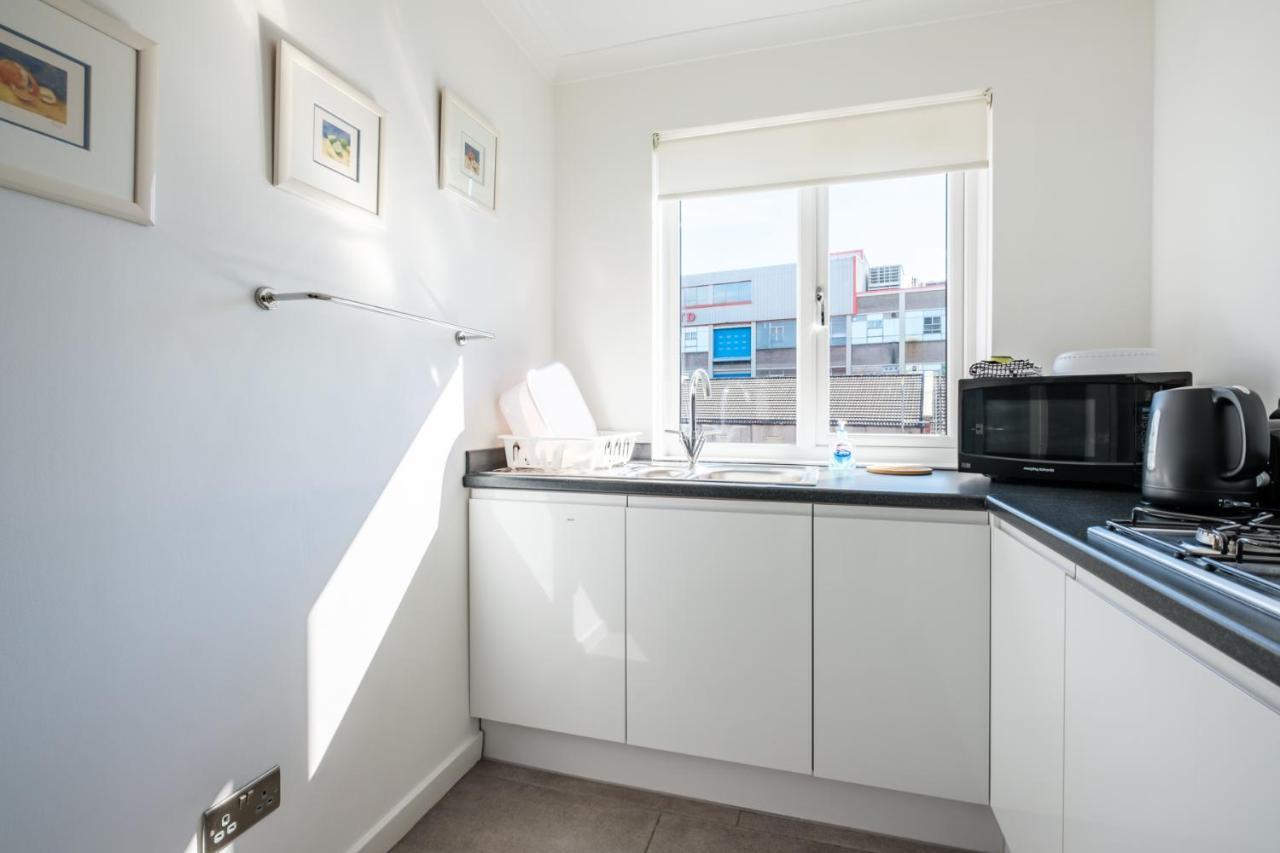 The Douglas - Spacious 2 Bed Apartment In Uddingston Exterior foto
