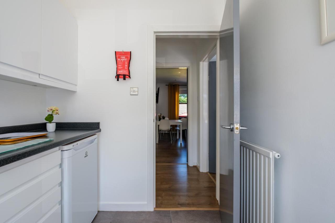 The Douglas - Spacious 2 Bed Apartment In Uddingston Exterior foto