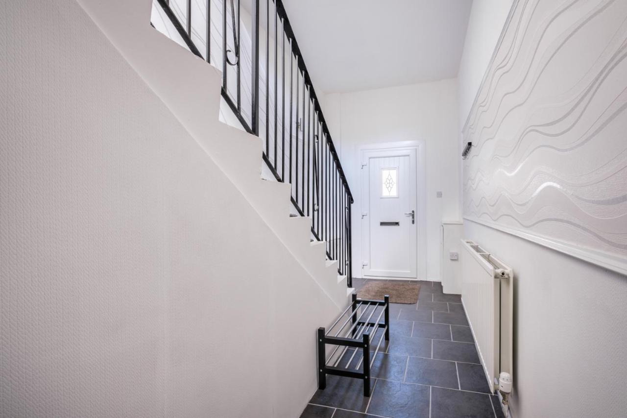The Douglas - Spacious 2 Bed Apartment In Uddingston Exterior foto